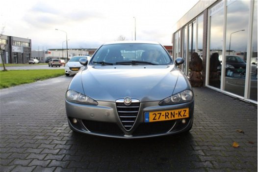 Alfa Romeo 147 - 1.6 T.Spark Veloce Distinctive - 1