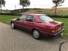 Mercedes-Benz 190-serie - 1.8 E Basic Echt in nieuwstaat Mercedes 190 e 59079 echte km