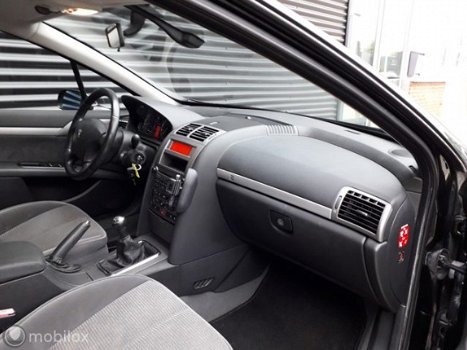 Peugeot 407 - 1.8 16V XR Pack ZEER NETTE AUTO Climate control, Elektrische ramen, Centrale vergrende - 1