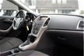 Opel Astra Sports Tourer - 1.4 TURBO, AUT, NAVI, CRUISE CONTROL, NAP, NL AUTO, TREKHAAK - 1 - Thumbnail