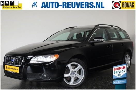 Volvo V70 - 2.0 D3 Summum / Automaat / Opendak / Xenon / Leder / Navi - 1