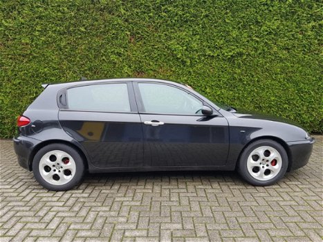 Alfa Romeo 147 - 1.9 JTD Lusso|Vol.Leer|Cruise|Clima - 1