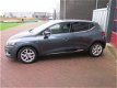 Renault Clio - 0.9 TCe Limited NAVI/CRUISE/AIRCO/PDC/6 MND BOVAG - 1 - Thumbnail