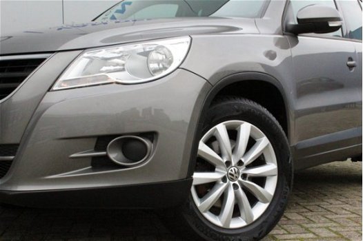 Volkswagen Tiguan - 2.0-141pk. TDI Trend&Fun 4Motion. Trekhaak, airco, navi Nette auto - 1