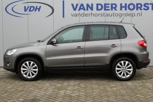 Volkswagen Tiguan - 2.0-141pk. TDI Trend&Fun 4Motion. Trekhaak, airco, navi Nette auto - 1