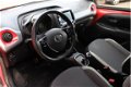 Toyota Aygo - 1.0 VVT-i 72pk x-play Automaat - 1 - Thumbnail