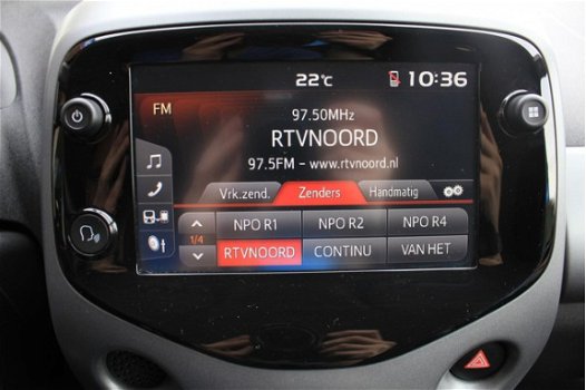 Toyota Aygo - 1.0 VVT-i 72pk x-play Automaat - 1