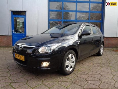 Hyundai i30 - 1.6i Dynamic Business - 1