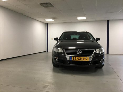 Volkswagen Passat Variant - 2.0 FSI 110KW VARIANT AUT - 1