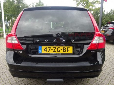 Volvo V70 - 2.5T Momentum 200 PK Lederen Bekleding / Trekgewicht 1800 KG / - 1