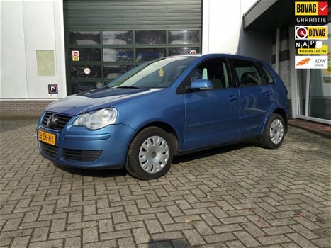 Volkswagen Polo - 1.4-16V Comfortline - 1