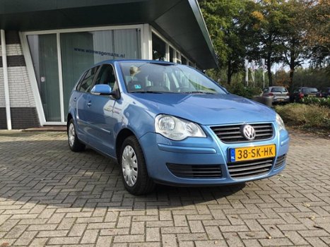 Volkswagen Polo - 1.4-16V Comfortline - 1