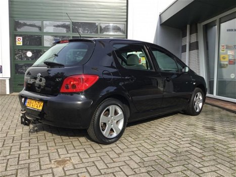 Peugeot 307 - 1.6-16V XT - 1