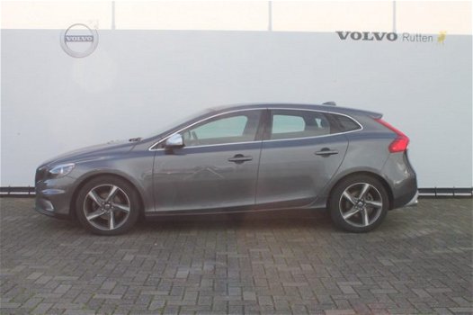 Volvo V40 - D2 115PK R-Design/ Lederen met alcantara bekleding/ Navigatie - 1