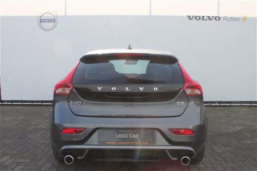 Volvo V40 - D2 115PK R-Design/ Lederen met alcantara bekleding/ Navigatie - 1