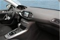 Peugeot 308 - 5drs 1.2 PureTech 130pk Allure | Automaat | Navigatie | Panoramadak | LED | 1e Eigenaa - 1 - Thumbnail