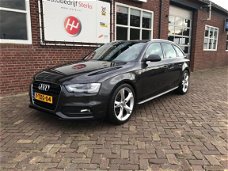 Audi A4 Avant - 2.0 TDI ultra Sport Edition XENON SCHUIFDAK TREKHAAK PDC ECC