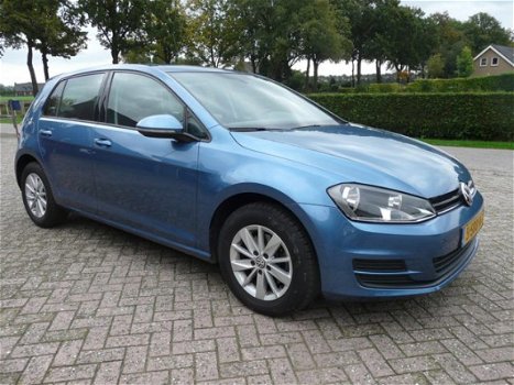 Volkswagen Golf - 1.2 TURBO TSI COFORTLINE 5 DRS - 1