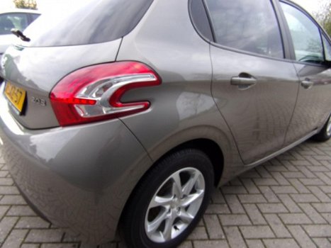 Peugeot 208 - 1.2 VTi Oxygo - 1