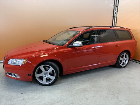 Volvo V70 - 2.5T R-Design Automaat met Trekhaak - 1