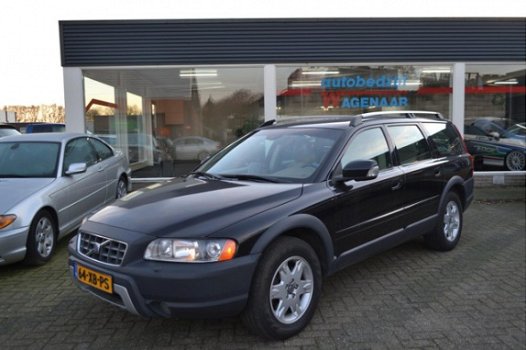 Volvo XC70 - 2.4 D5 Momentum - 1