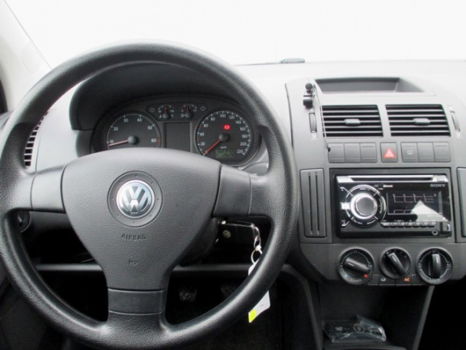 Volkswagen Polo - 1.4-16V Comfortline | AIRCO | CRUISE CONTROL - 1