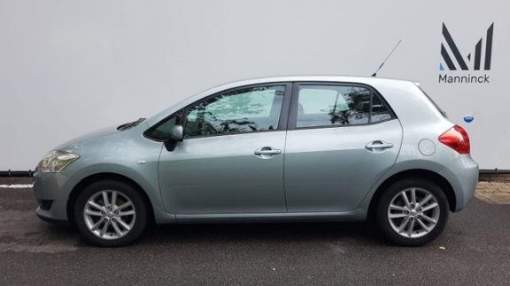 Toyota Auris - 1.6-16V Sol - 1