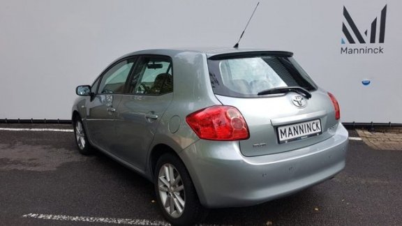 Toyota Auris - 1.6-16V Sol - 1