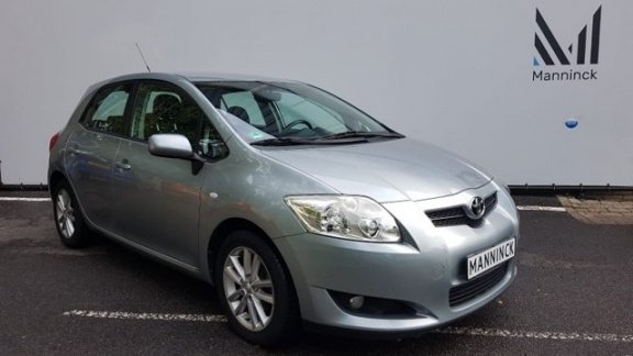 Toyota Auris - 1.6-16V Sol - 1