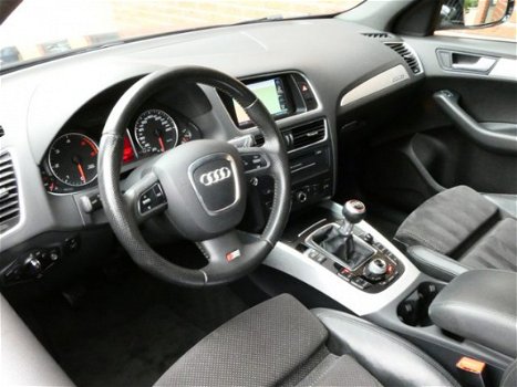 Audi Q5 - 2.0 TDI Quattro S-Line Navigatie/Trekhaak - 1