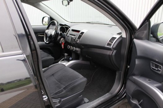 Mitsubishi Outlander - 2.4 Intense 1ste eigenaar, automaat, 4wd, NAP, Trekhaak - 1