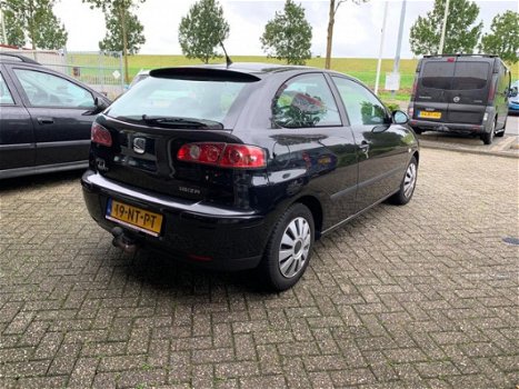 Seat Ibiza - 1.4-16V Signo airco, cruise control en nieuwe apk - 1