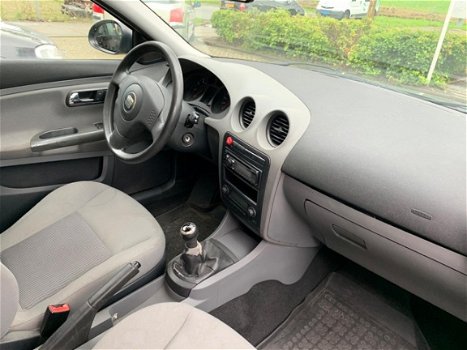 Seat Ibiza - 1.4-16V Signo airco, cruise control en nieuwe apk - 1