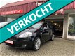 Fiat Grande Punto - 1.4-16V Sport 6-versnellingen, clima control en audio bediening aan het stuur - 1 - Thumbnail