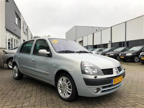 Renault Clio - 1.6-16V Dynamique 5 deur's//trekhaak//airco//apk//inruil mog - 1