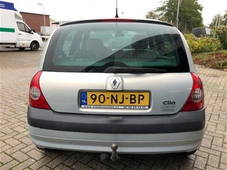 Renault Clio - 1.6-16V Dynamique 5 deur's//trekhaak//airco//apk//inruil mog - 1