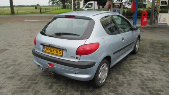 Peugeot 206 - 1.4 XR - 1