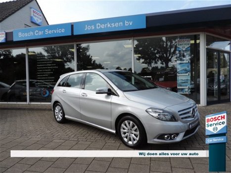 Mercedes-Benz B-klasse - 180 1.6 90kW Automaat - Nav | Parkeerhulp | Stoelverw - 1