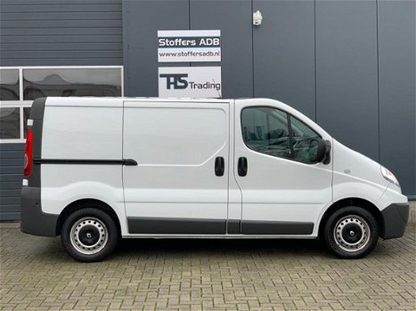 Renault Trafic - 2.0 dCi T27 L1H1 Eco Airco | Navigatie | Trekhaak | 3-pers | Cruisecontrol | Parkee - 1