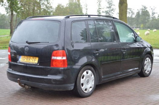 Volkswagen Touran - 1.6 115pk Automaat Airco Trekhaak - 1