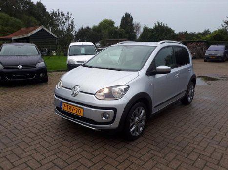 Volkswagen Up! - 1.0 cross up BlueMotion navi airco - 1