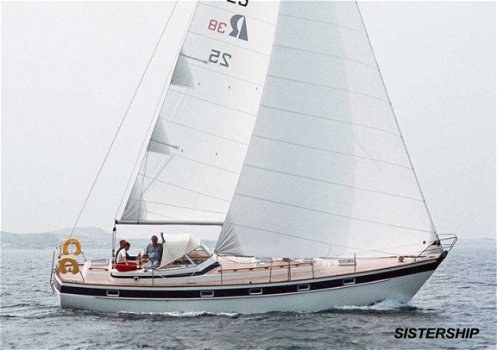 Hallberg Rassy 38 - 2