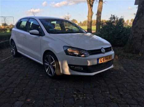 Volkswagen Polo - 1.2-12V Sportline incl. Navigatie, Bluetooth en 17 inch velgen - 1