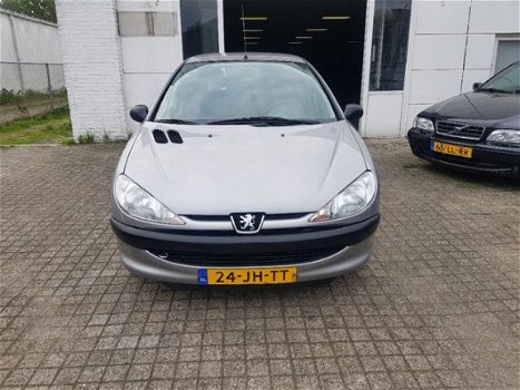 Peugeot 206 - 1.4 XR, Met nieuw APK - 1