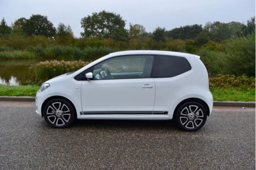 Volkswagen Up! - Up 1.0 Club Up - 1