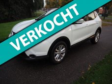 Nissan Qashqai - 1.2 Acenta Navigatie/ achteruitrij camera/ led/spoorassistent/Dab