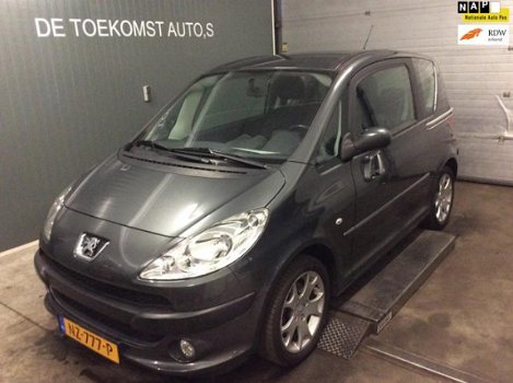 Peugeot 1007 - 1.6 HDiF Sporty nieuwe apk - 1