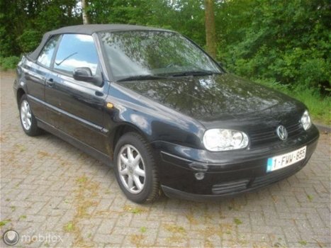 Volkswagen Golf Cabriolet - 1.8 Trendline - 1