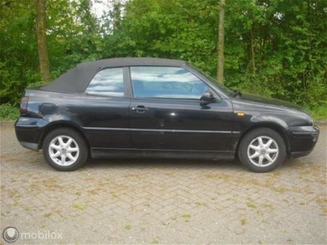 Volkswagen Golf Cabriolet - 1.8 Trendline - 1