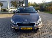 Peugeot 308 - 1.2 PureTech Blue Lease Executive Panorama / Navigatie / Ecc - 1 - Thumbnail